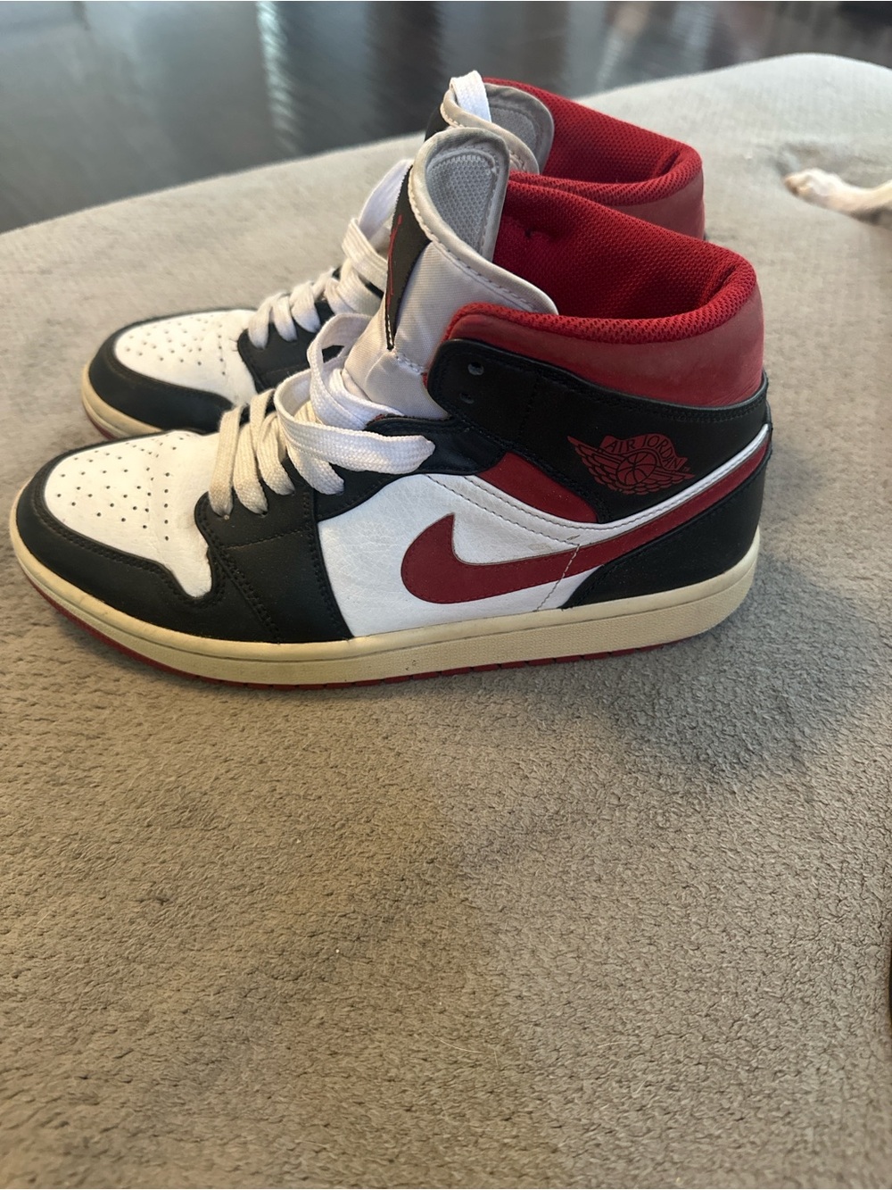 Jordan Kids High-Top Sneakers in Red, White & Black